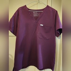 Figs women's one pocket top in Deep Purple -Large